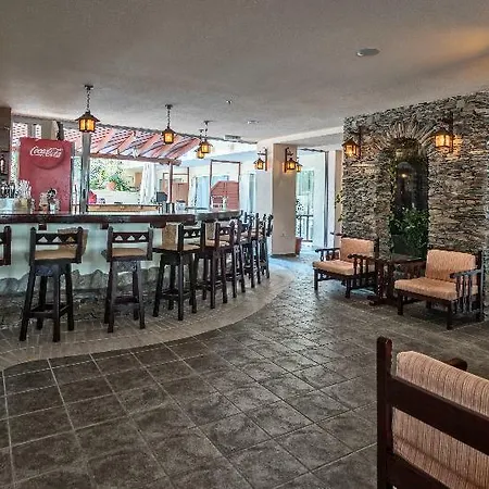 Ostria Apartment *